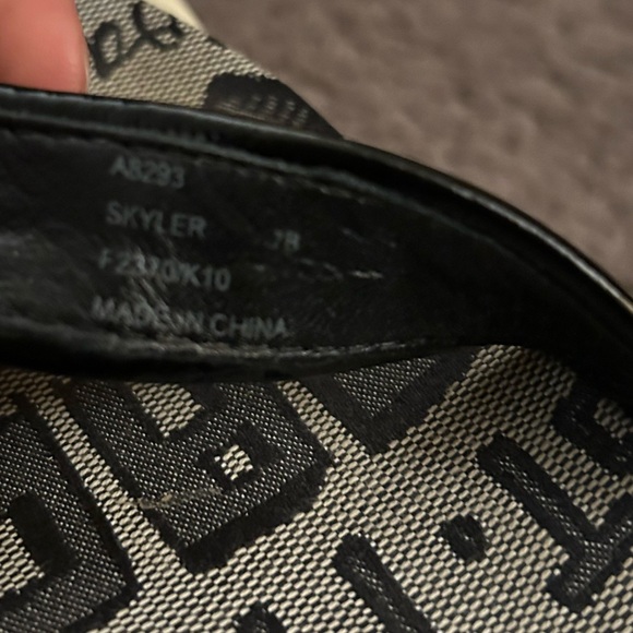 COACH Flip Flops - Picture 9 of 9